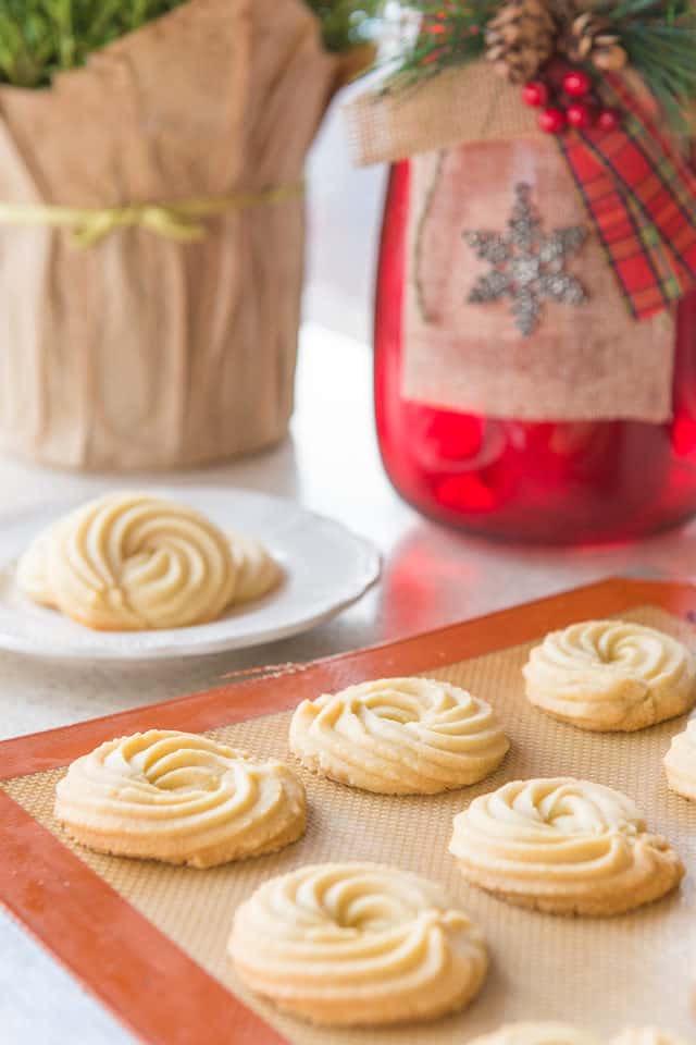 Butter Swirl Shortbread Cookies