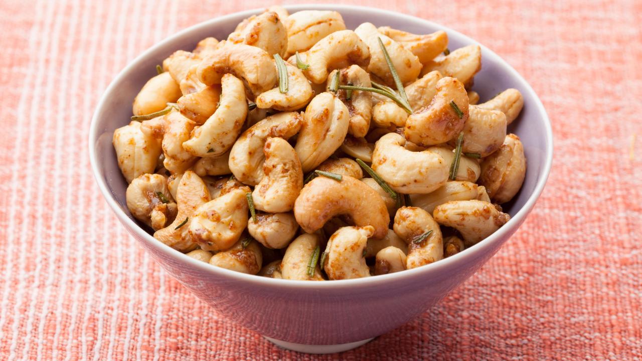 Rosemary Roasted Cashews